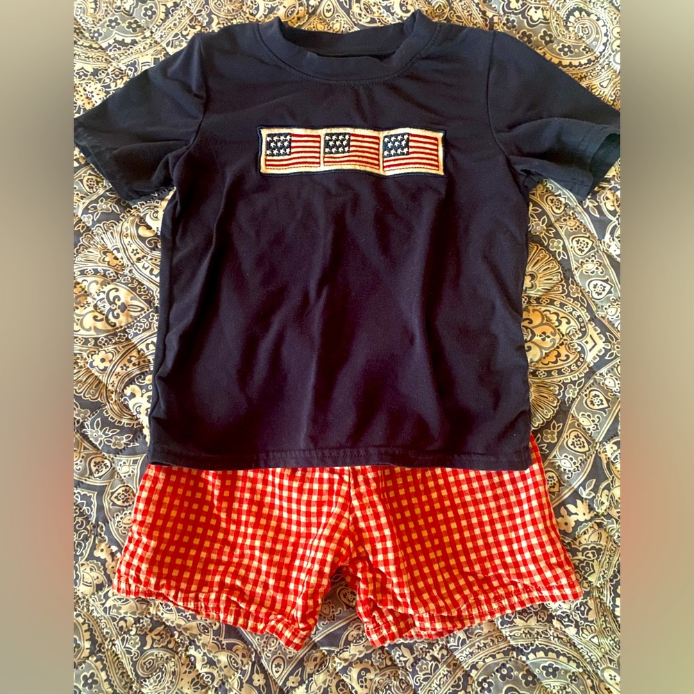 Boutique 2/3T Patriotic outfit